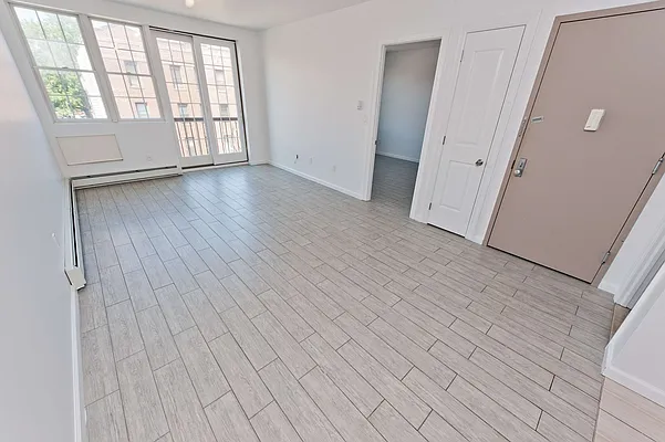 Rented by Compass | media 49