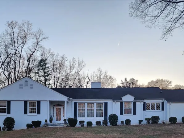 400 Country Club Cir, Shelby, NC 28150