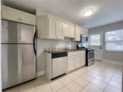 4508 Holly St APT 2N, Kansas City, MO, 64111