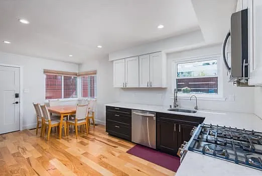 1575 Lander St — Photo 4