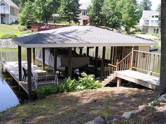 4th image of 297 Woodhaven Ln