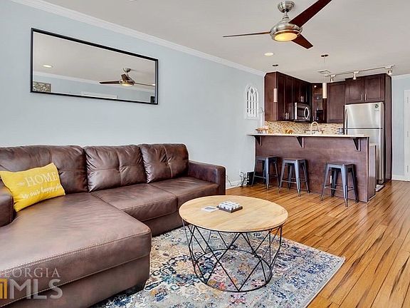 4th image of 215 Piedmont Ave NE APT 704