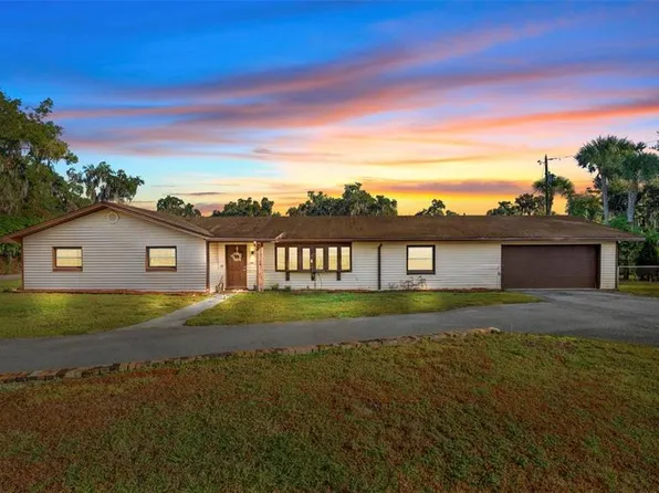 37104 County Road 452, Grand Island, FL 32735