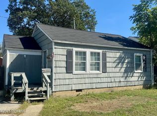 2 Saint Peters Pl, Keansburg, NJ 07734