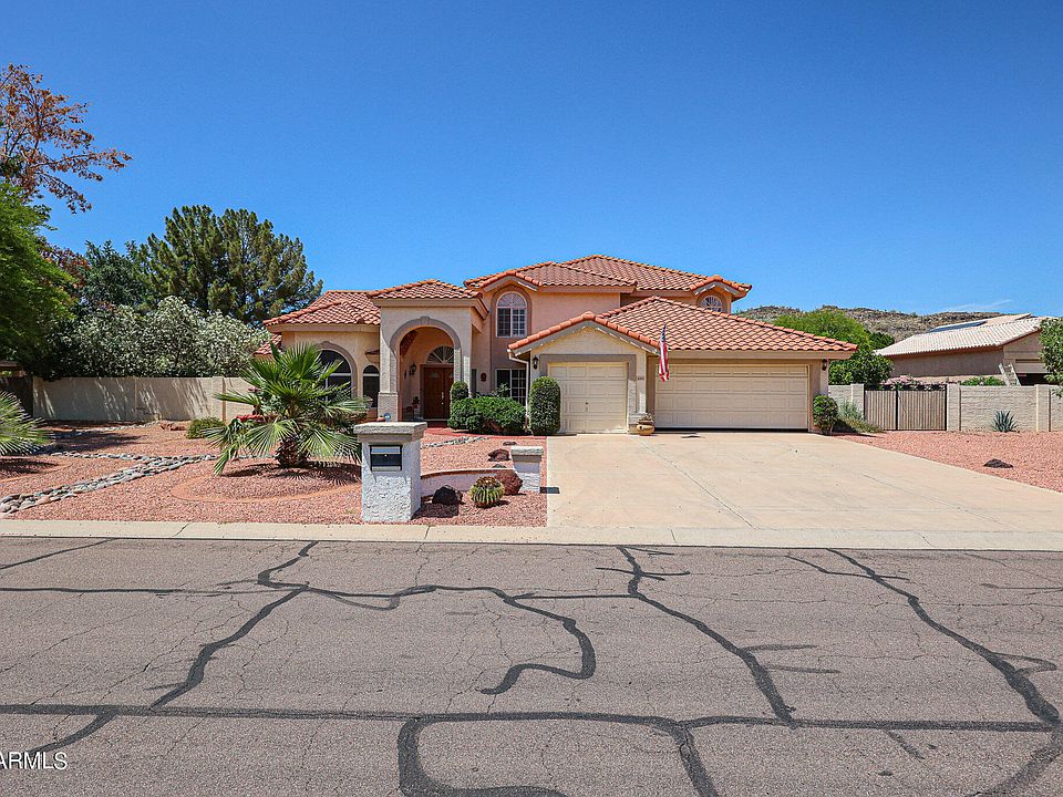 1st image of 4950 W Desert Hollow Drive