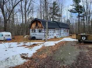 27 Gorden Rd, Starks, ME 04911