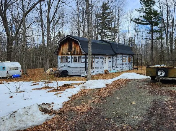 27 Gordon Road, Starks, ME 04911