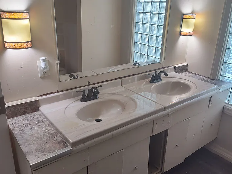 515 Amity Ave — Photo 7