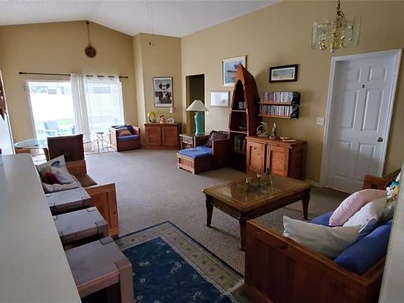 5th image of 952 Clear Creek Cir