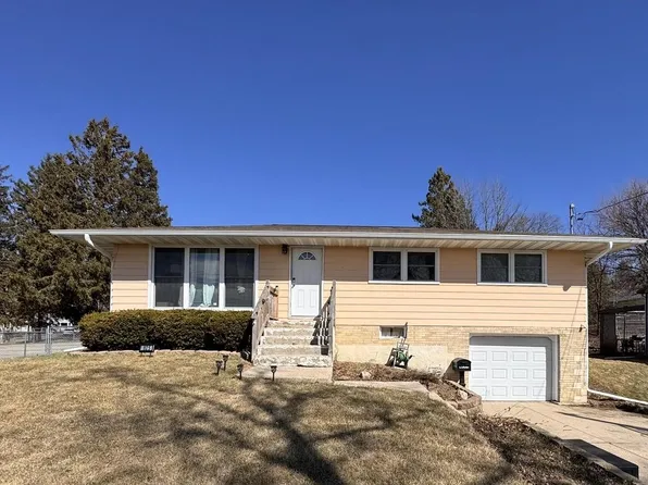 825 12th Street, Monroe, WI 53566