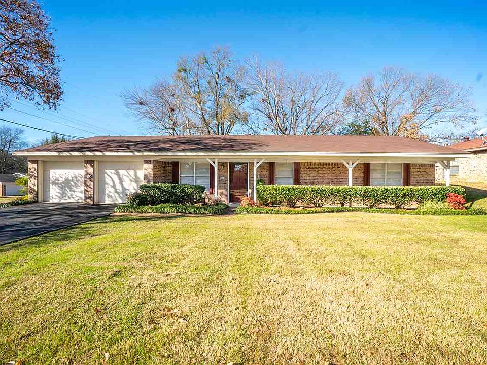 1st image of 2801 Amberwood Dr