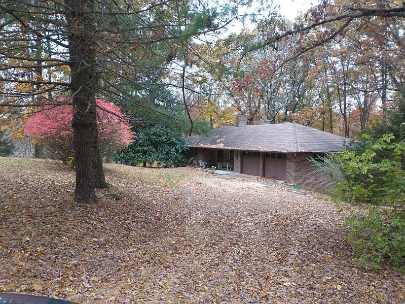 1st image of 5240 Drury Ln