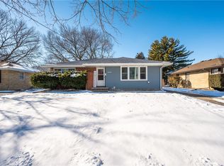 2904 Don Lee Ct, Des Moines, IA 50317