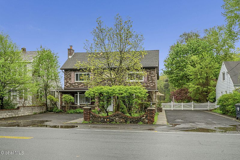 3rd image of 3206 Guilderland Avenue