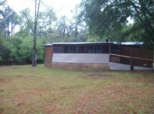 592 Dewberry Rd, Douglas, GA 31535