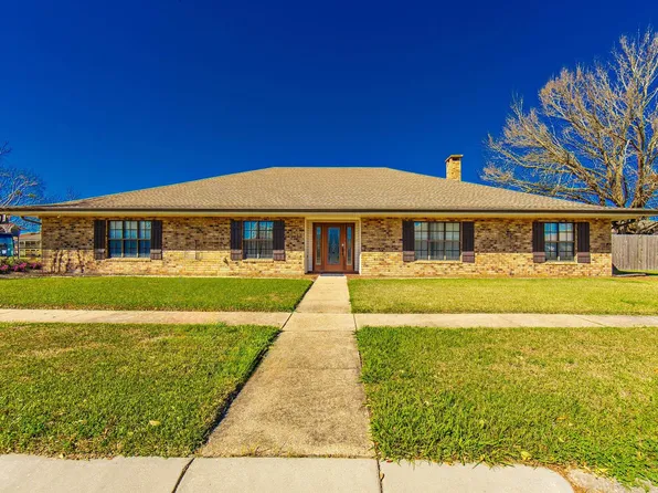 118 Chantilly Dr, Houma, LA 70360