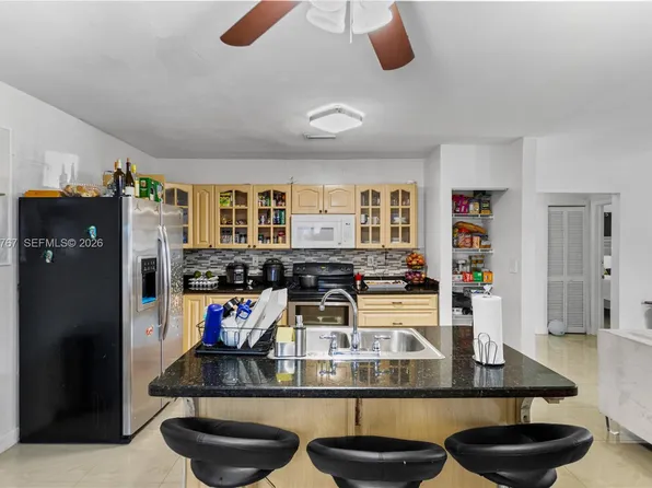 45 NE 186th Ter, Miami, FL 33179