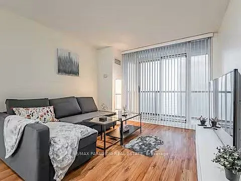 30 Grand Trunk Cres #3703 — Photo 2