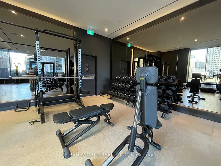 11 Yorkville Ave #5302 — Photo 41