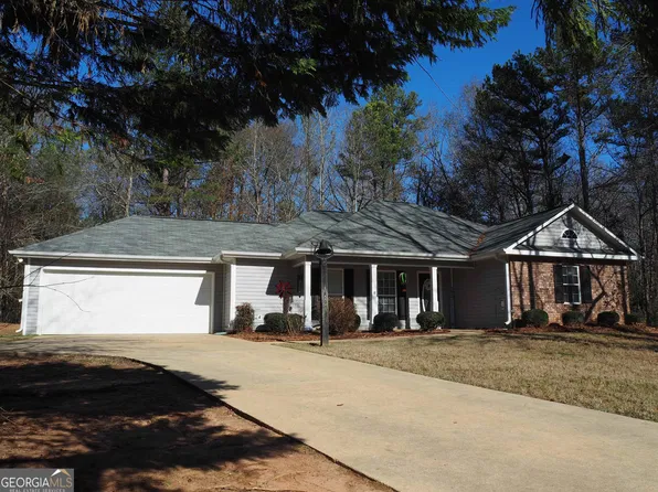 102 Lakeside Dr, Lagrange, GA 30240