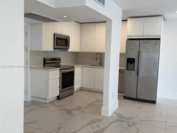 17560 Atlantic Blvd APT 106, Sunny Isles Beach, FL 33160