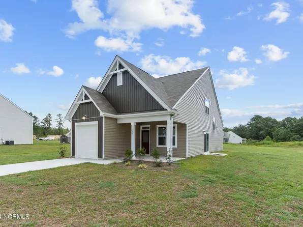143 Sailfish Place, Raeford, NC 28376
