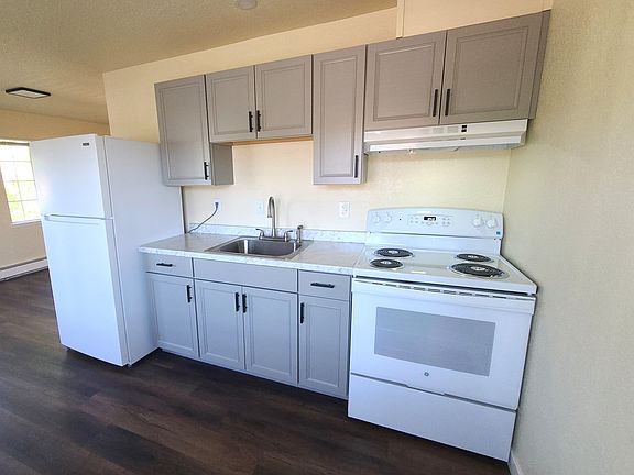 4th image of 212 N 1st St APT 14