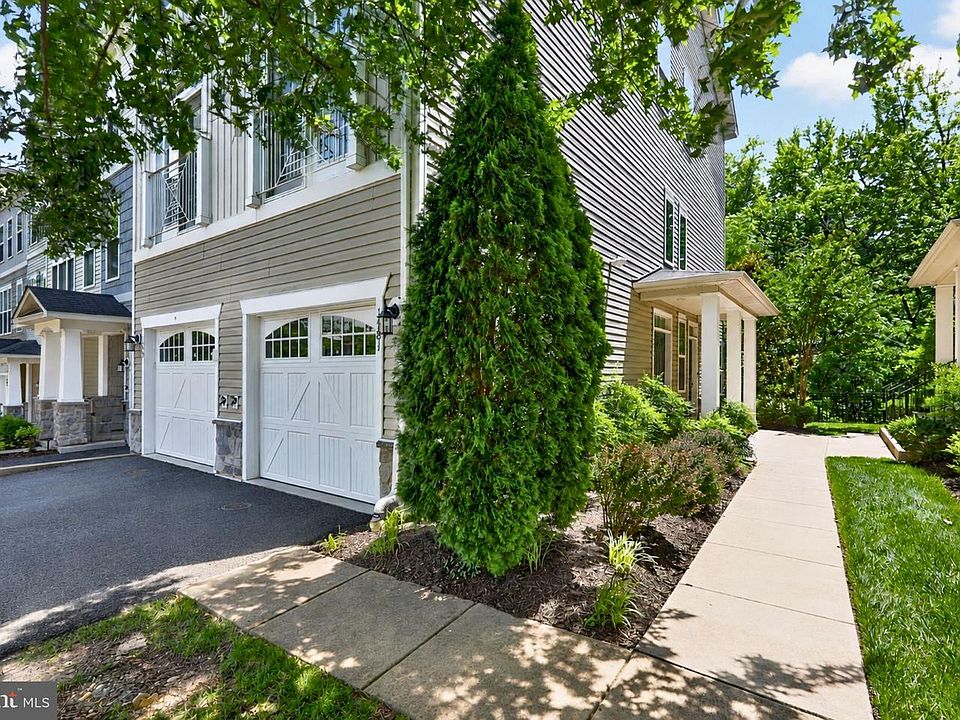 1st image of 1581 Renate Dr