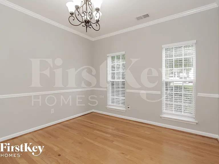 9708 Spring Park Dr — Photo 5