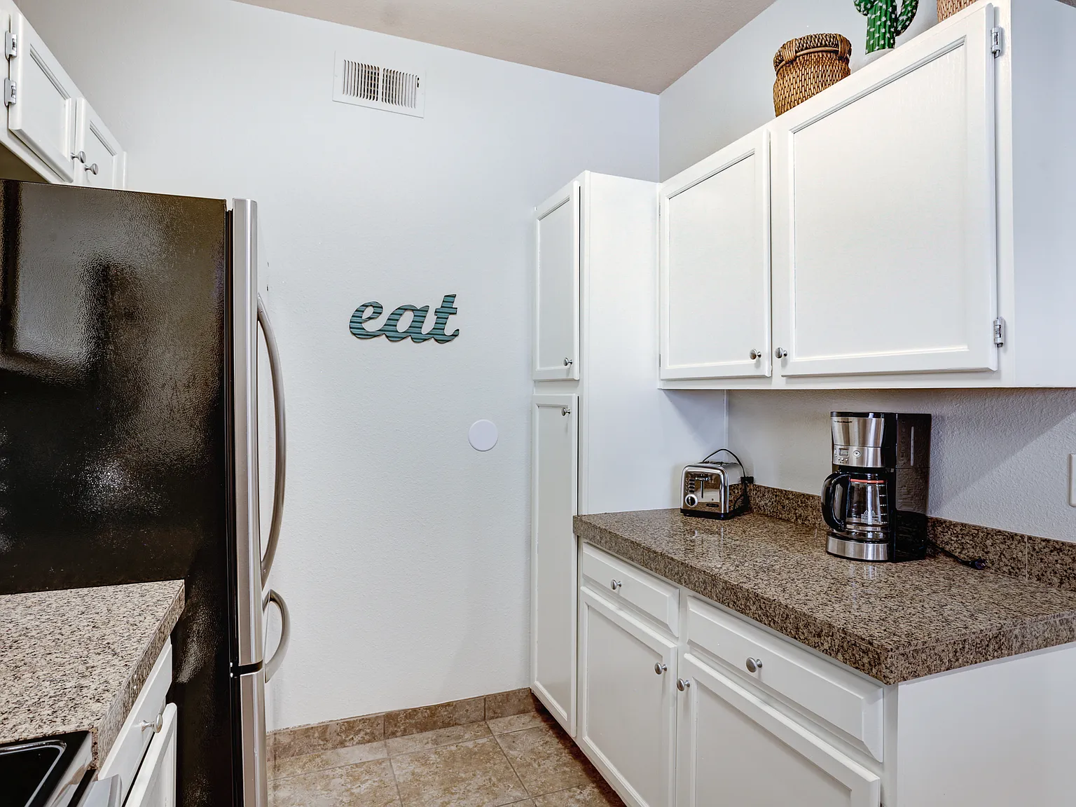 2 bed, 1098 sqft, $1,999 — Photo 3