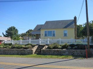 87 Walnuttown Rd, Fleetwood, PA 19522