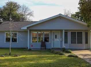 307 12th Ave N, Texas City, TX 77590