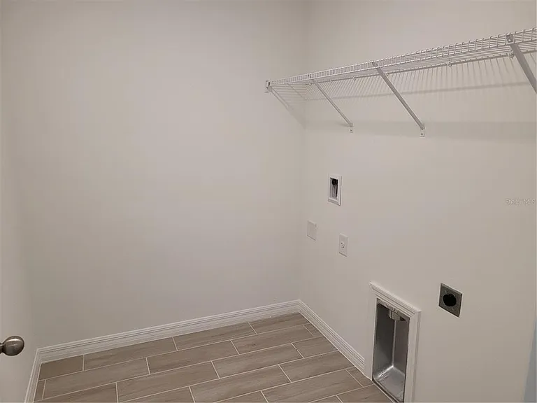 11383 Baggot Ave — Photo 29