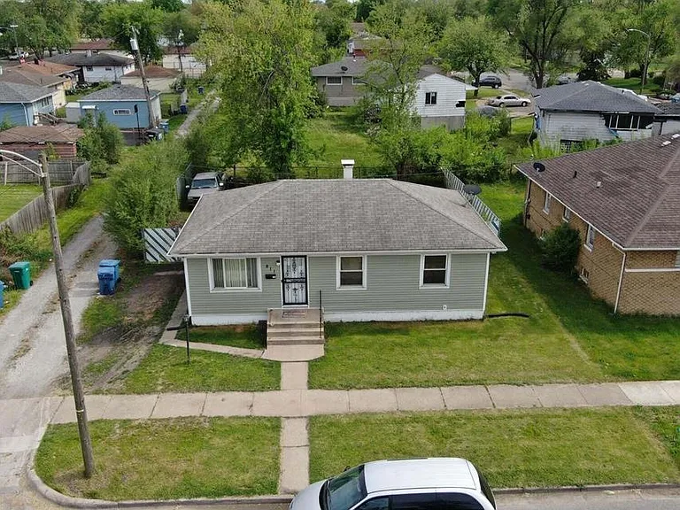 811 E 15th Ave — Photo 3