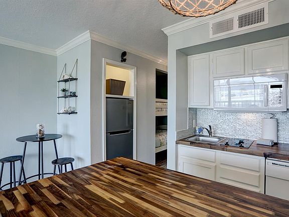 4th image of 6300 Seawall Boulevard #3315