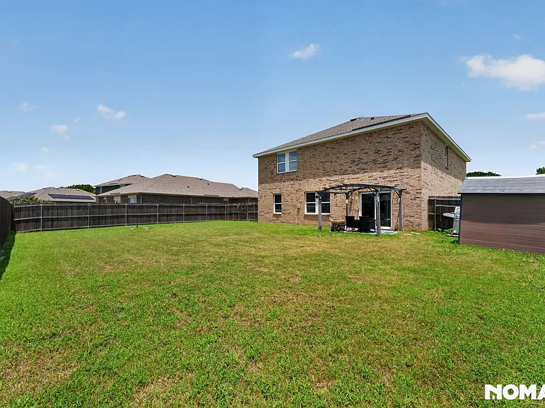 318 Dove Creek Ln — Photo 23