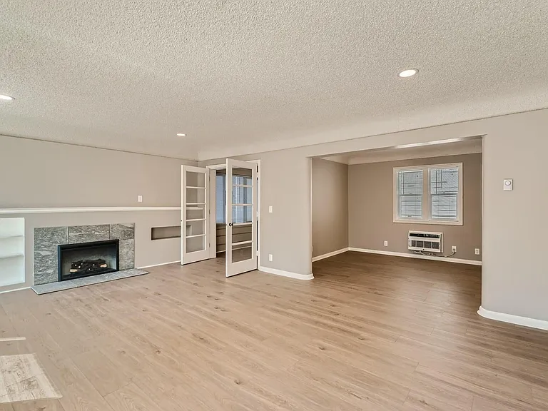 Main living/dining room