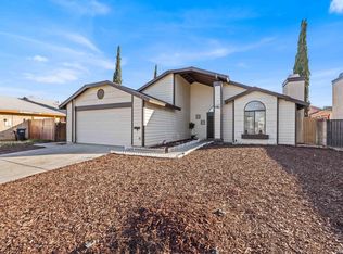 836 Sunrise Ct, Lancaster, CA 93535