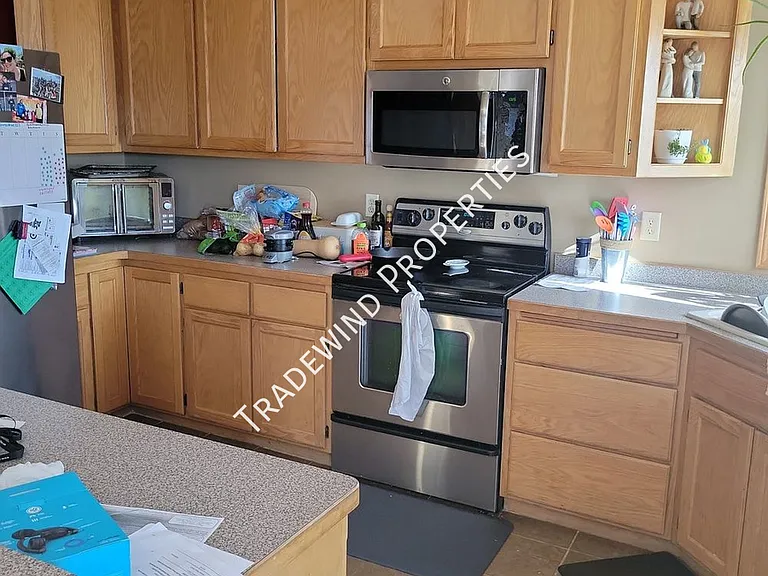 3592 McKenna Ct — Photo 2