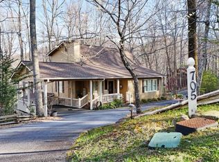 705 Laurel Ridge Dr, Ellijay, GA 30536