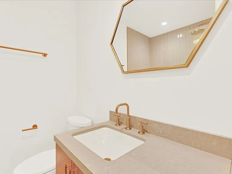 210 S Hamilton Dr #9 — Photo 10