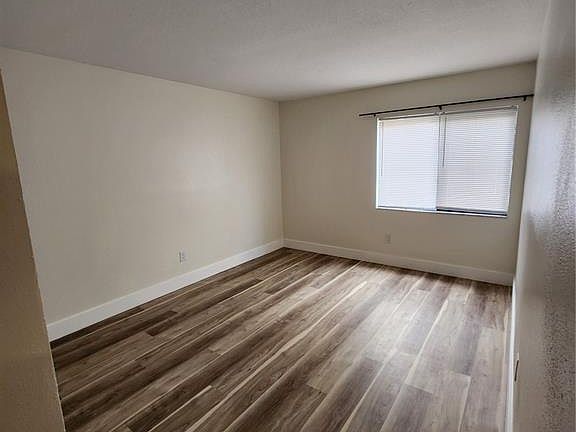 4th image of 11809 Raintree Lake Ln APT B