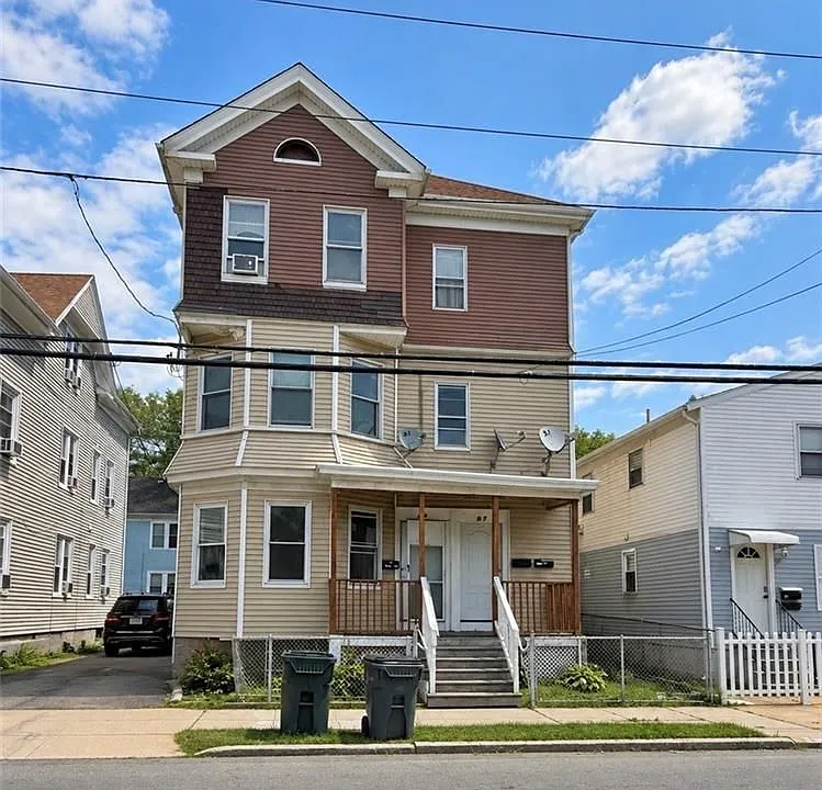 109 River Ave #1