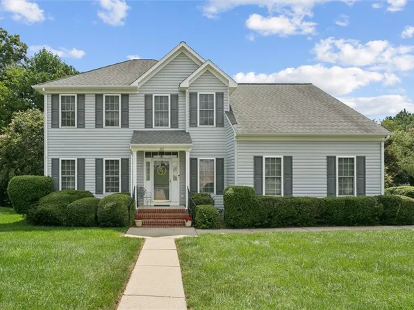 100 Bluffs Cir, Williamsburg, VA 23185