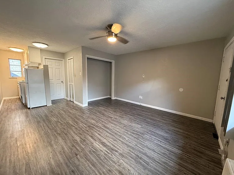 2501 Yoakum Blvd #12 — Photo 22