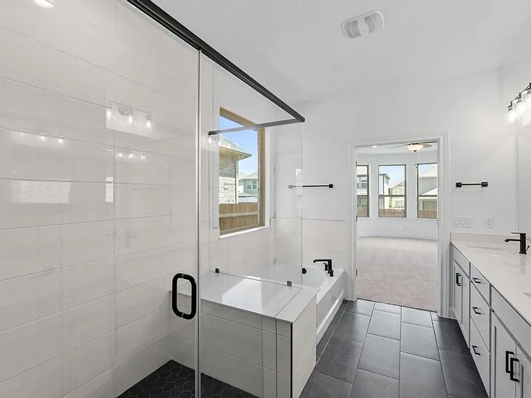 240 Canyoncrest Way — Photo 34