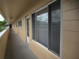 2286 Norwegian Dr, Clearwater, FL