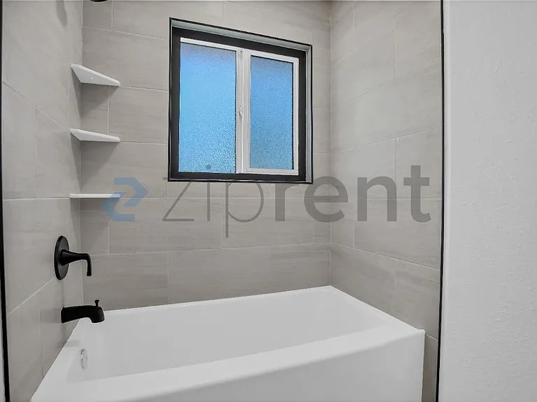 807 E Shields Ave #807 — Photo 23