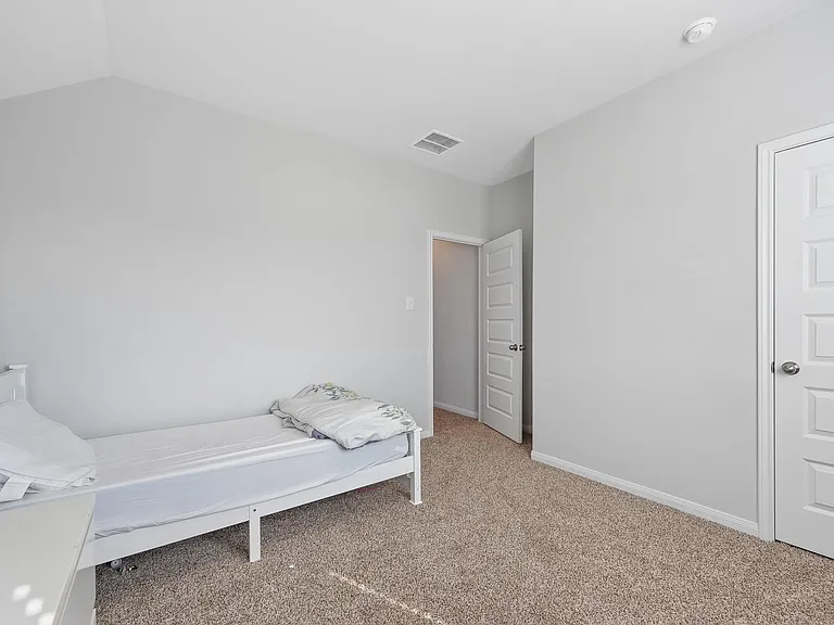 22126 Regal Heights Ln — Photo 31