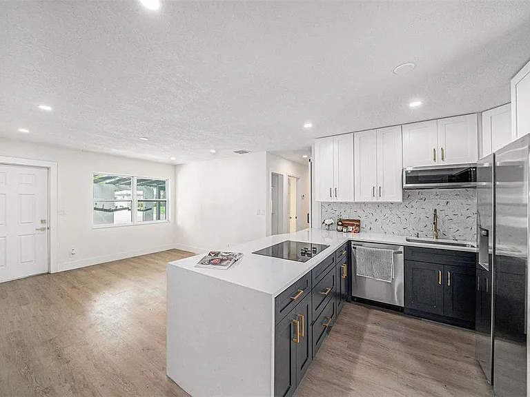 3812 W Rogers Ave — Photo 9